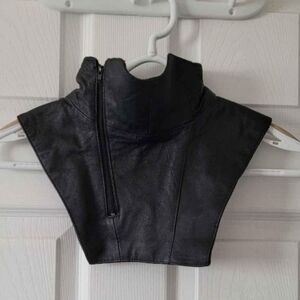 Women's Leather Neck Warmer